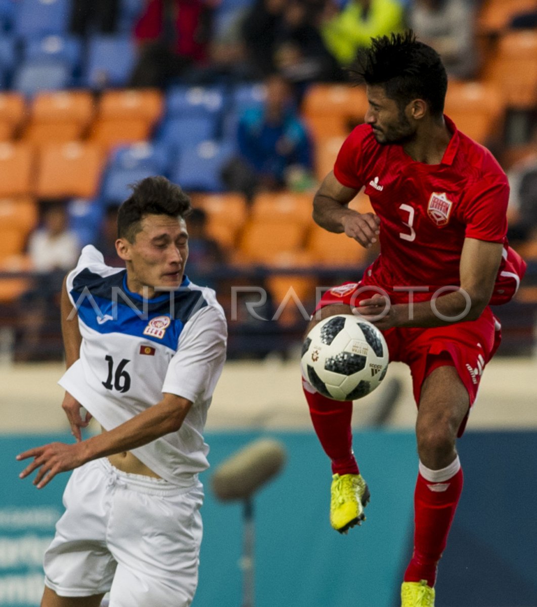 Sepak Bola Bahrain Vs Kirgistan Antara Foto