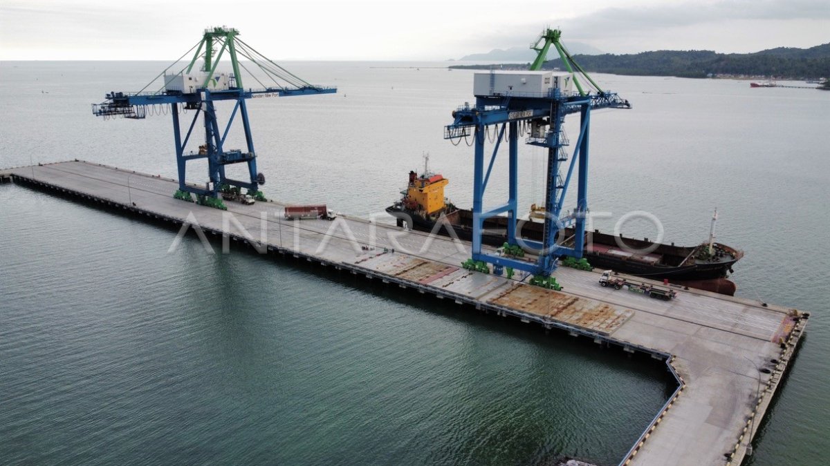 AKTIVITAS PELABUHAN PELINDO IV KENDARI ANTARA Foto