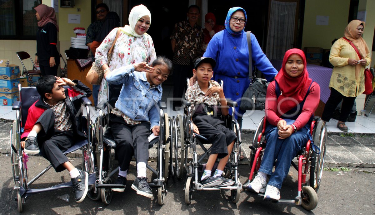 Alat Bantu Disabilitas Antara Foto