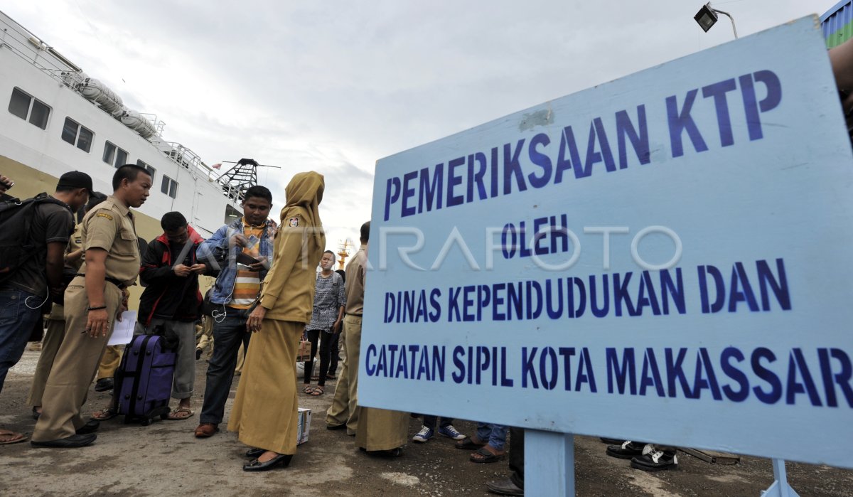 Pemeriksaan Ktp Pemudik Antara Foto