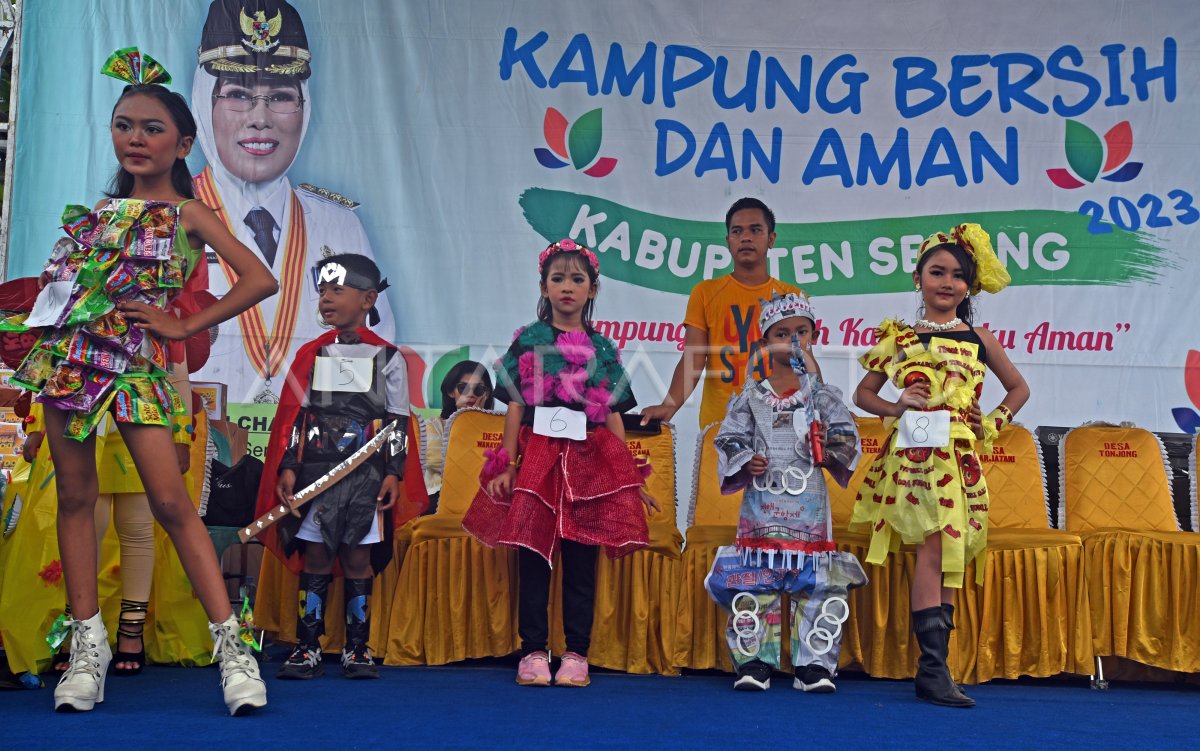 Lomba Tata Busana Hasil Daur Ulang Sampah Antara Foto