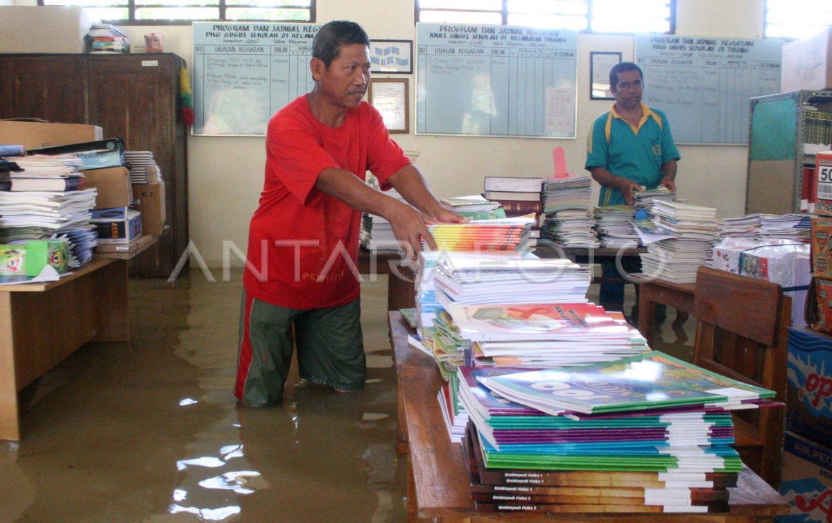 Sekolah Terendam Antara Foto