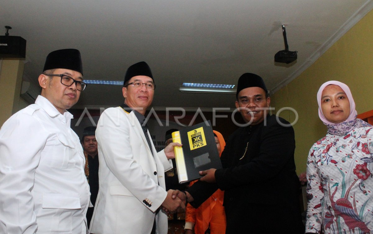 Pendaftaran Bakal Calon Walikota Bekasi Antara Foto