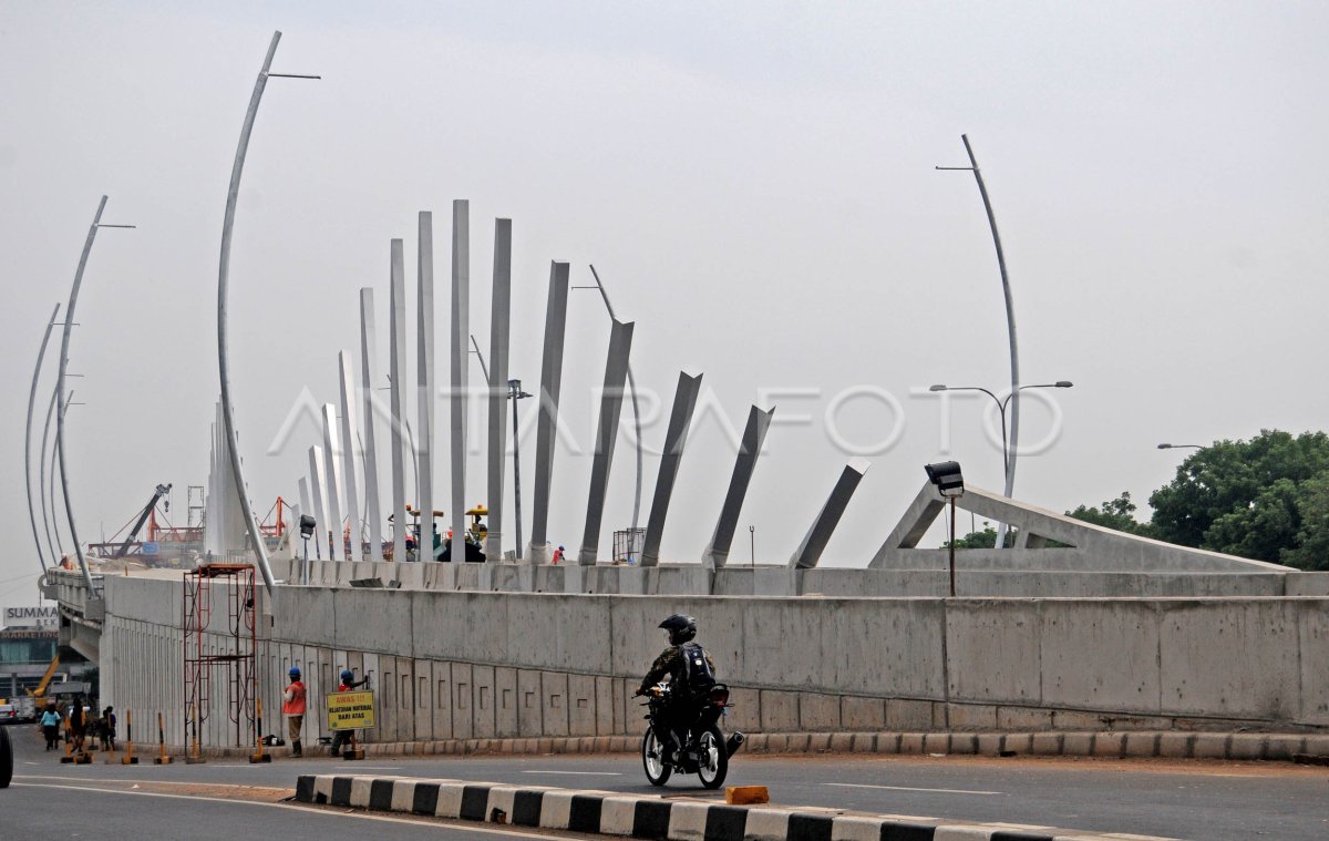 Jalan Layang Ahmad Yani Antara Foto