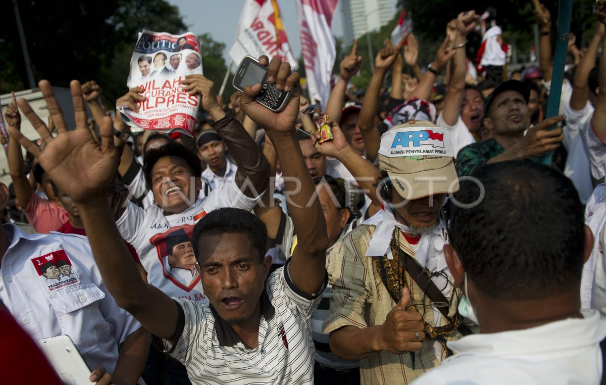 Demo Pendukung Prabowo Antara Foto