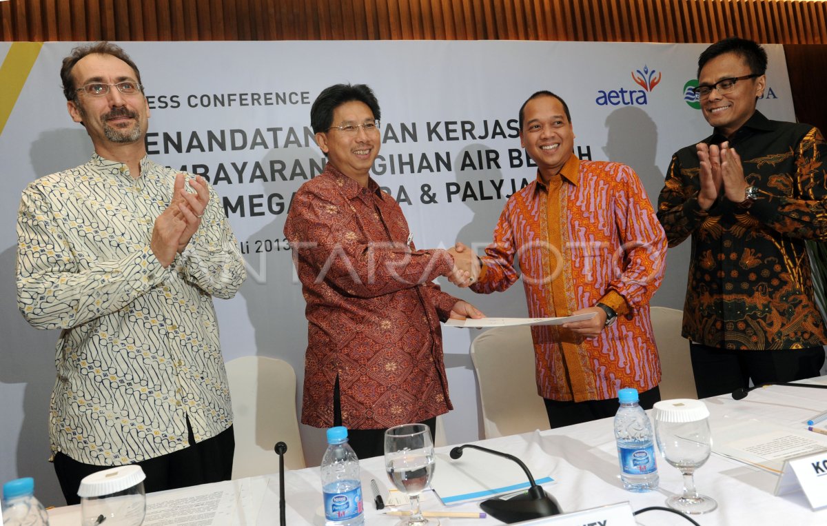 Kerjasama Bank Mega Aetra Palyja Antara Foto