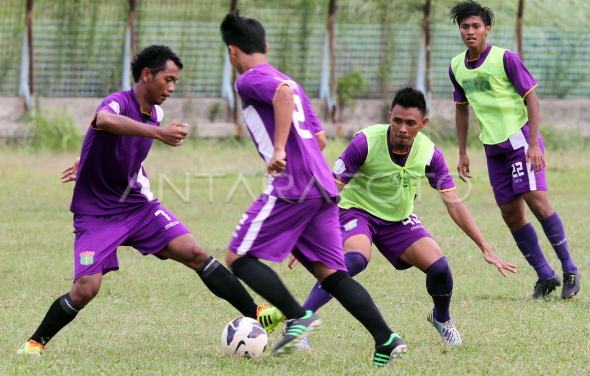 LATIHAN PERSITA ANTARA Foto