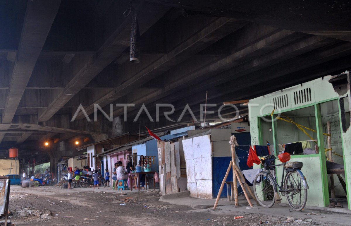 WARGA KOLONG TOL ANTARA Foto