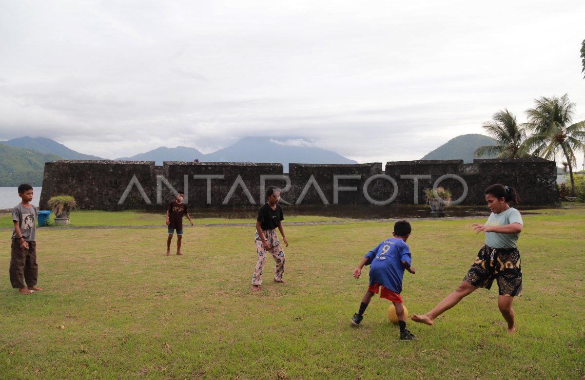 Pengembangan Objek Wisata Sejarah Di Ternate Antara Foto