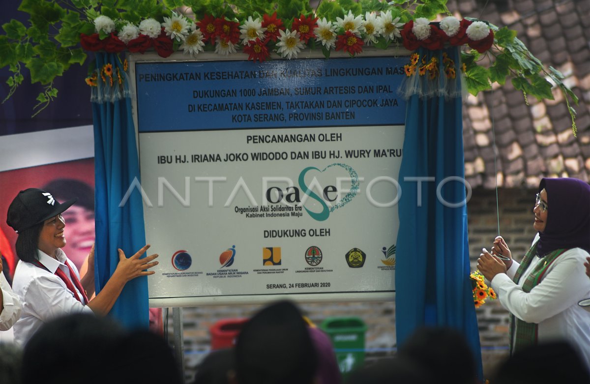 BANTUAN FASILITAS KESEHATAN LINGKUNGAN ANTARA Foto