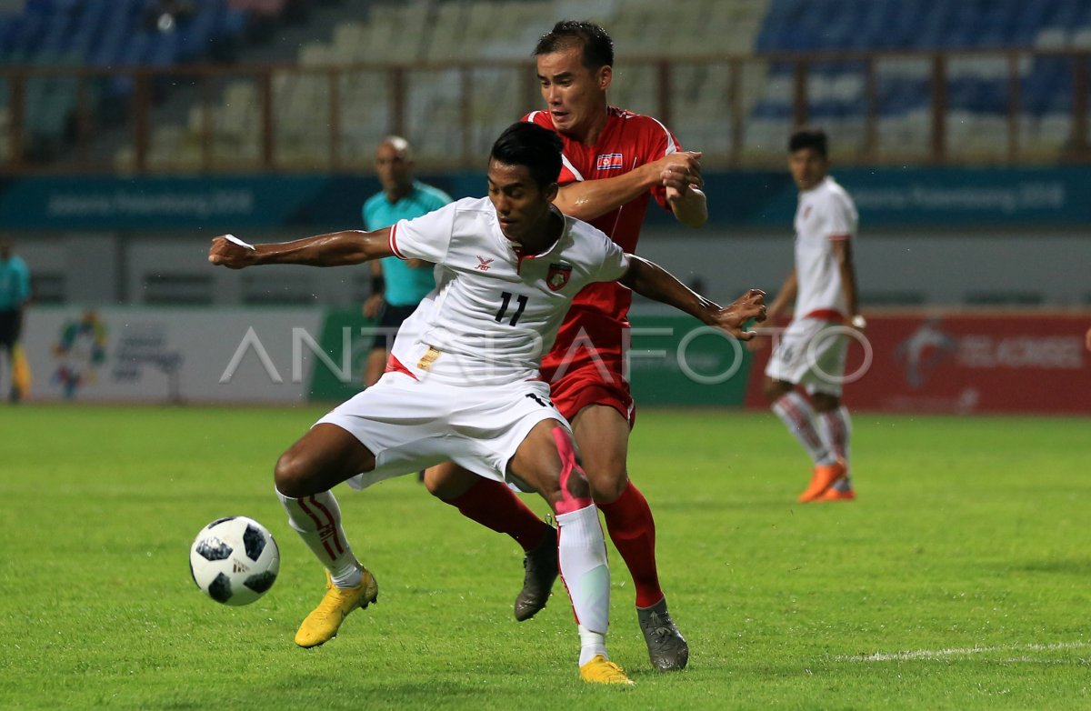 Sepakbola Korea Utara Vs Myanmar Antara Foto