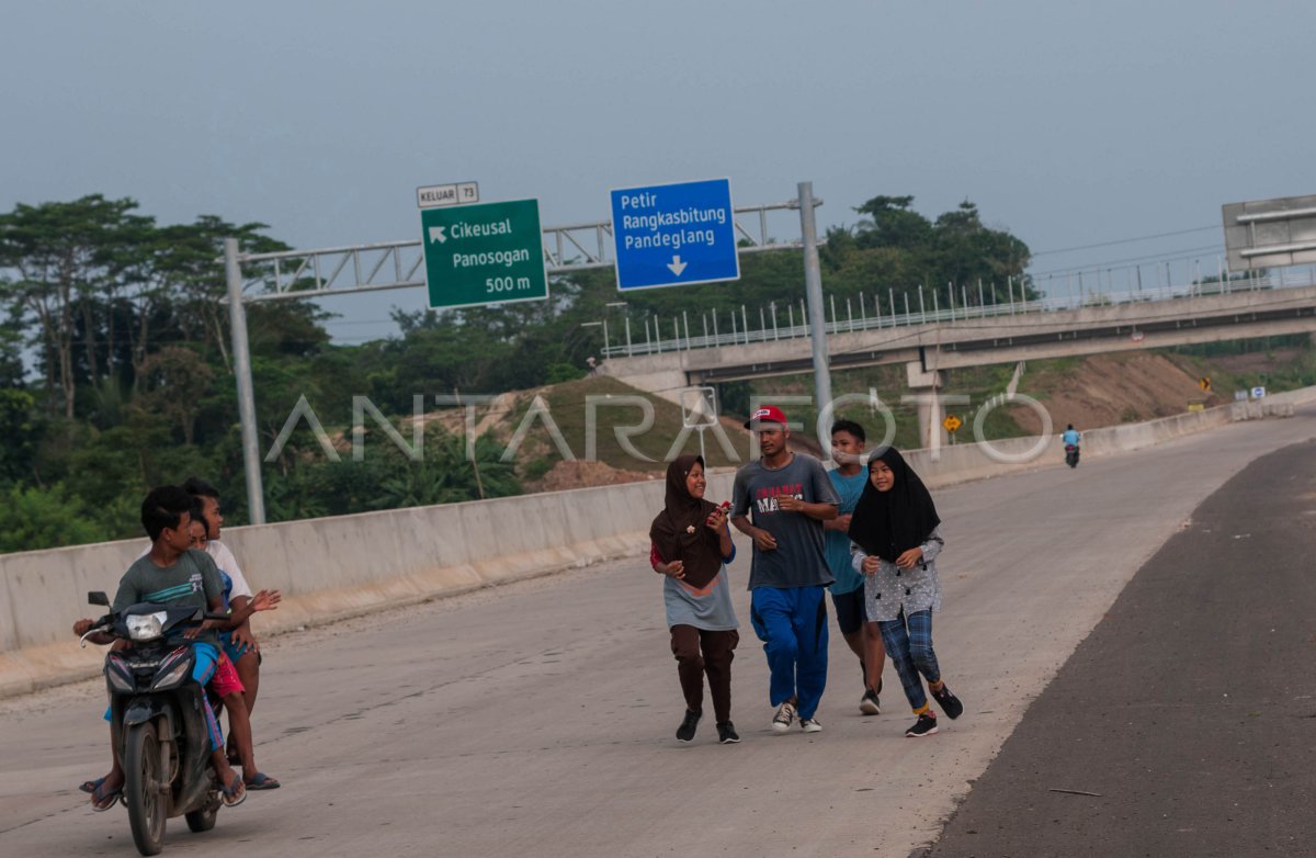 TARGET PEMBANGUNAN JALAN TOL SERANG PANIMBANG ANTARA Foto