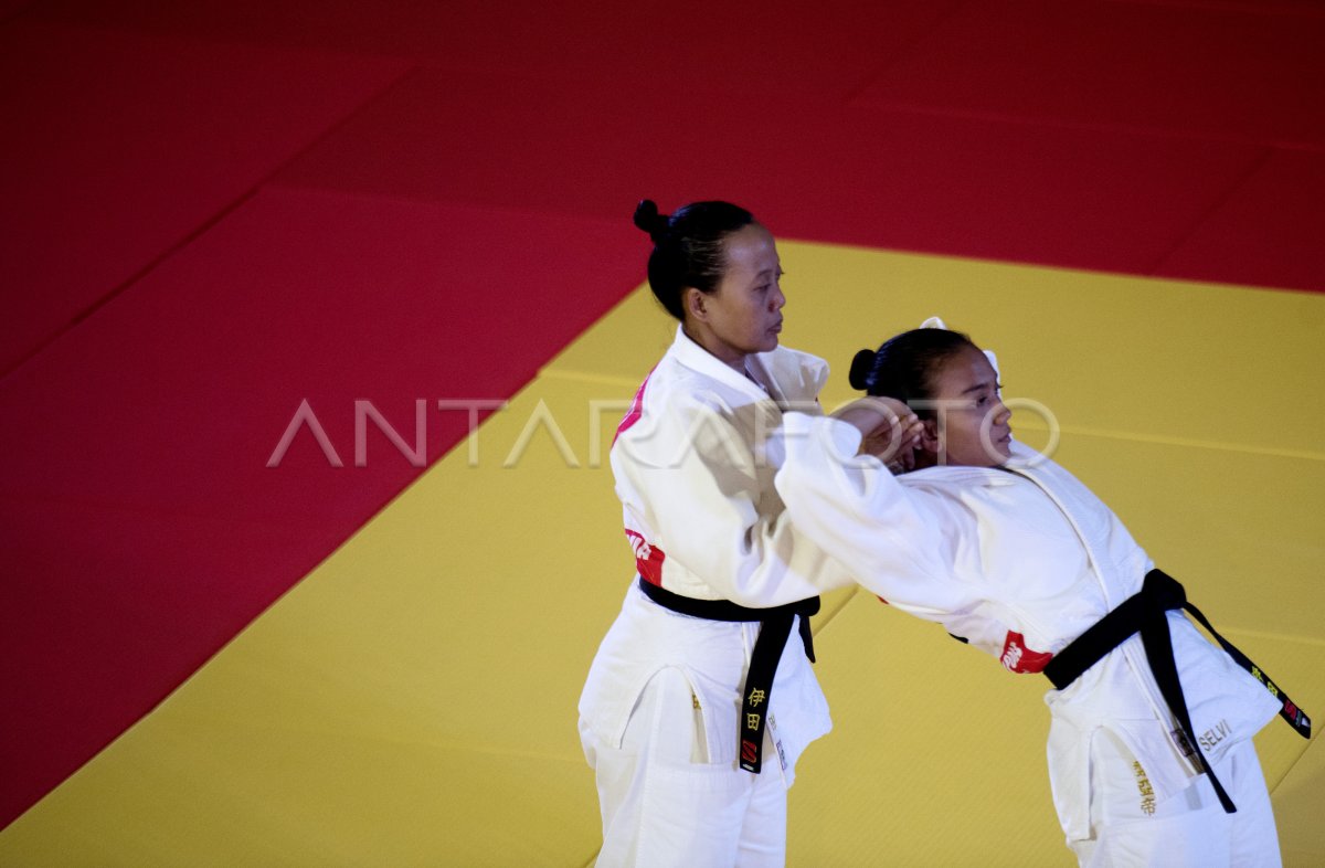 Final Judo Kelas Ju No Kata Antara Foto