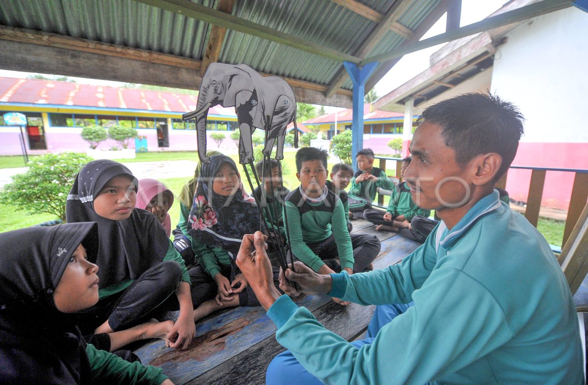 EDUKASI SADAR LINGKUNGAN SEJAK DINI ANTARA Foto