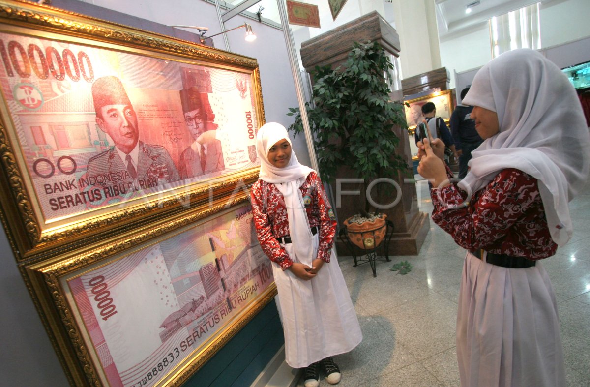 Pameran Uang Nusantara Antara Foto