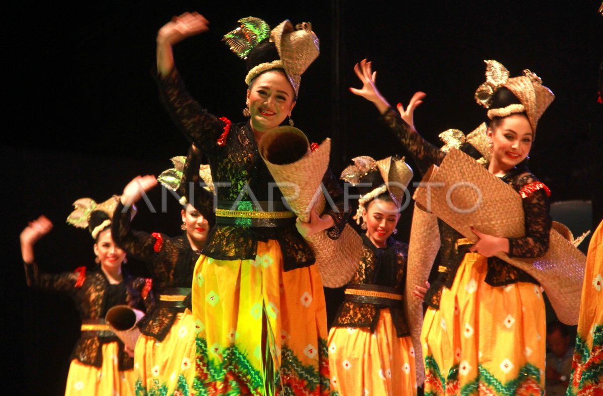 Festival Karya Tari Daerah Kalsel Antara Foto