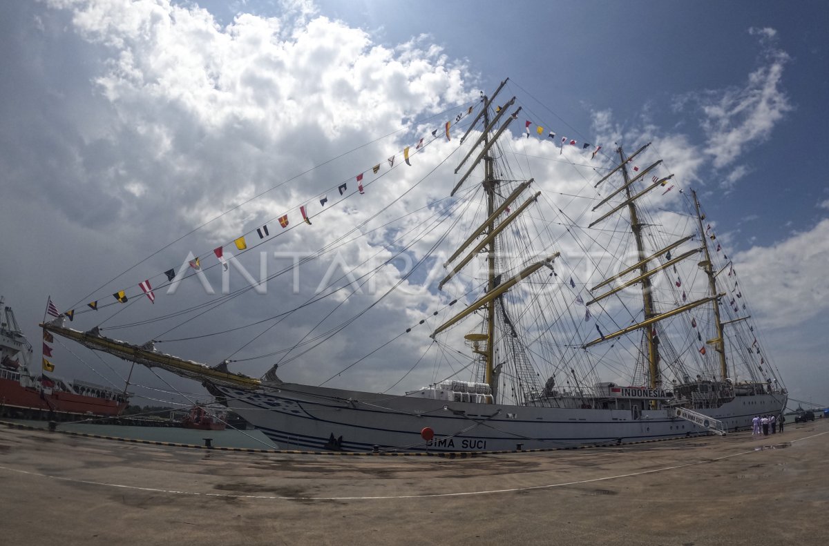 Kri Bima Suci Tiba Di Singapura Antara Foto