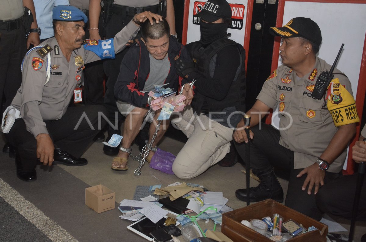 PEMINDAHAN NARAPIDANA LAPAS KEROBOKAN ANTARA Foto