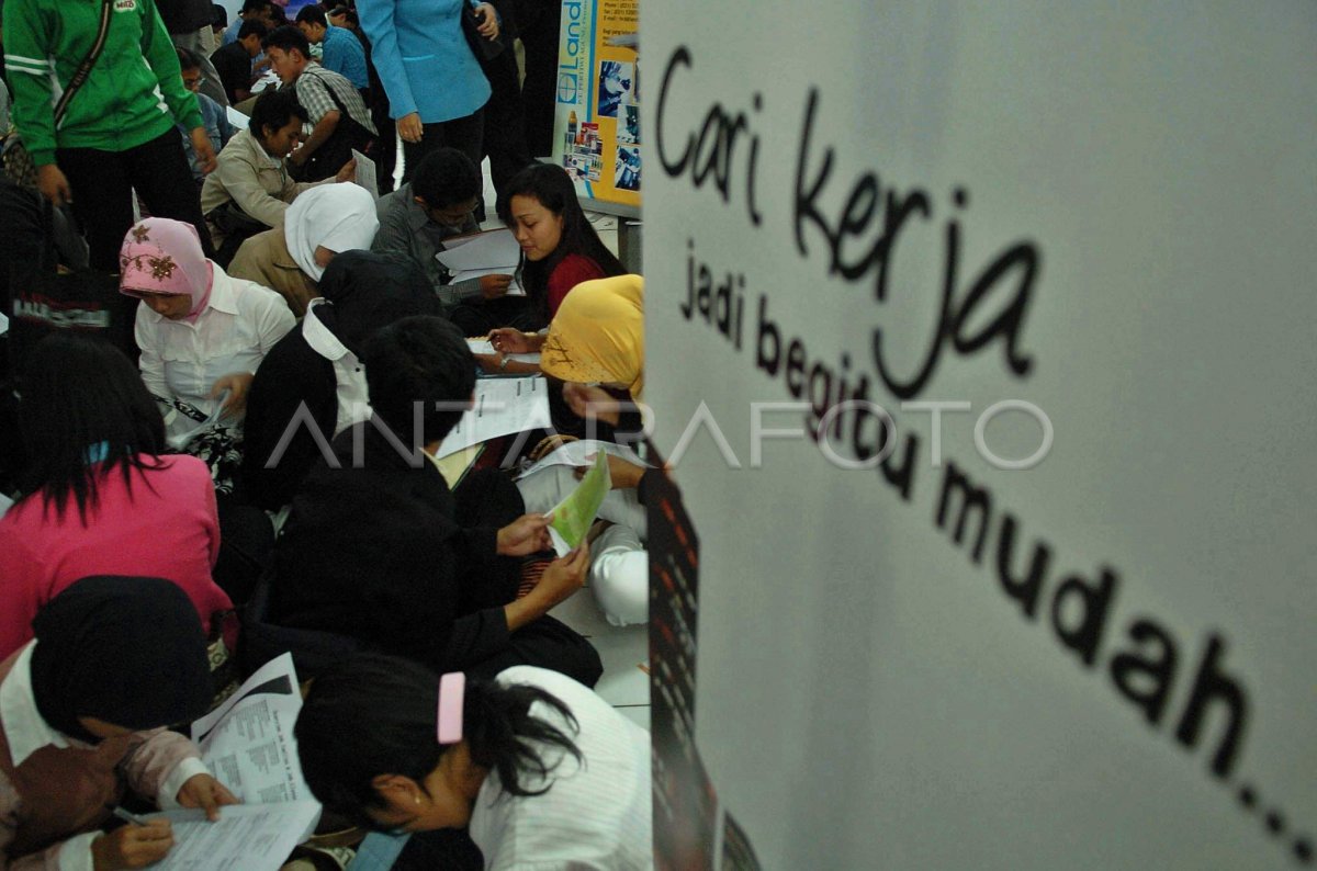 Bursa Kerja Antara Foto