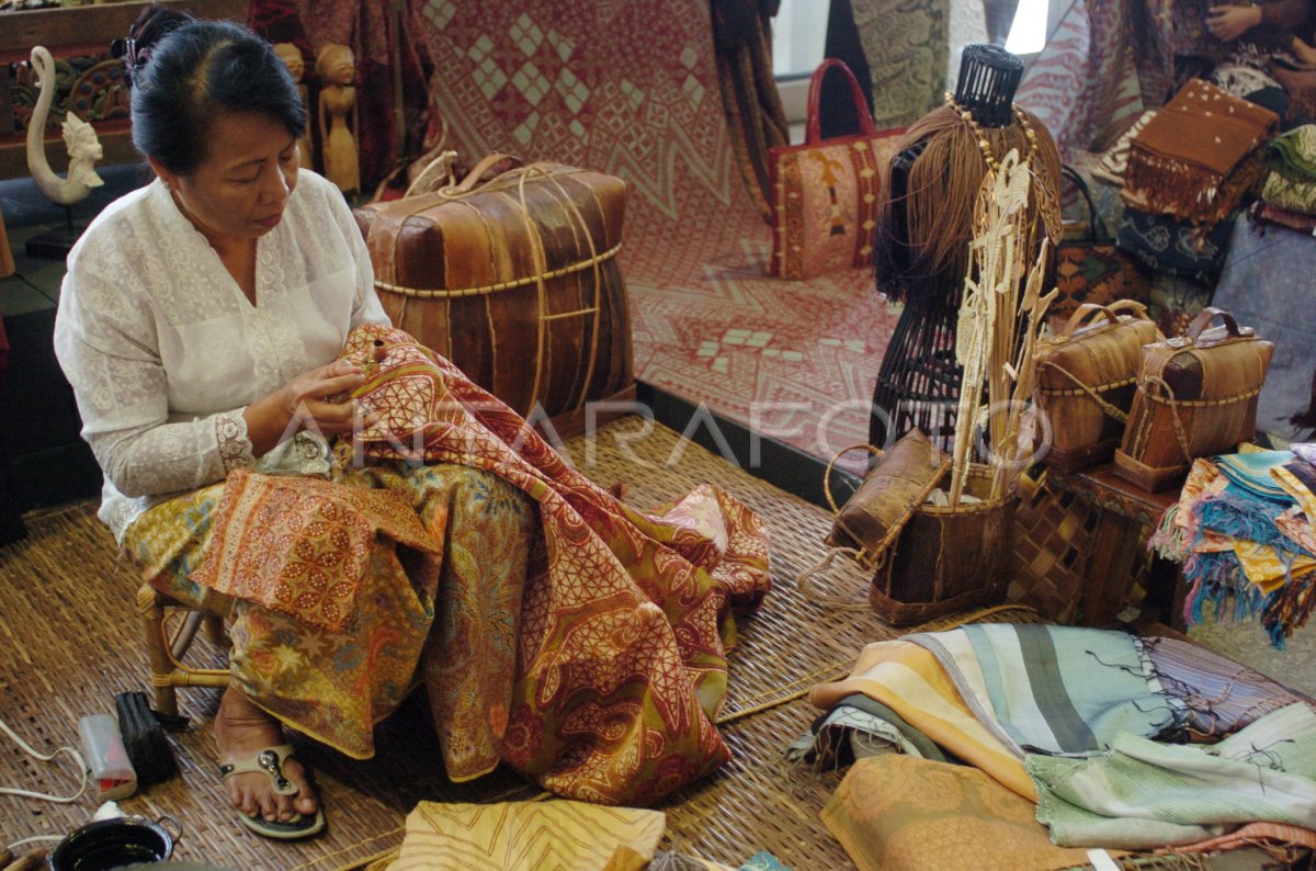 KERAJINAN UNGGULAN NUSANTARA ANTARA Foto