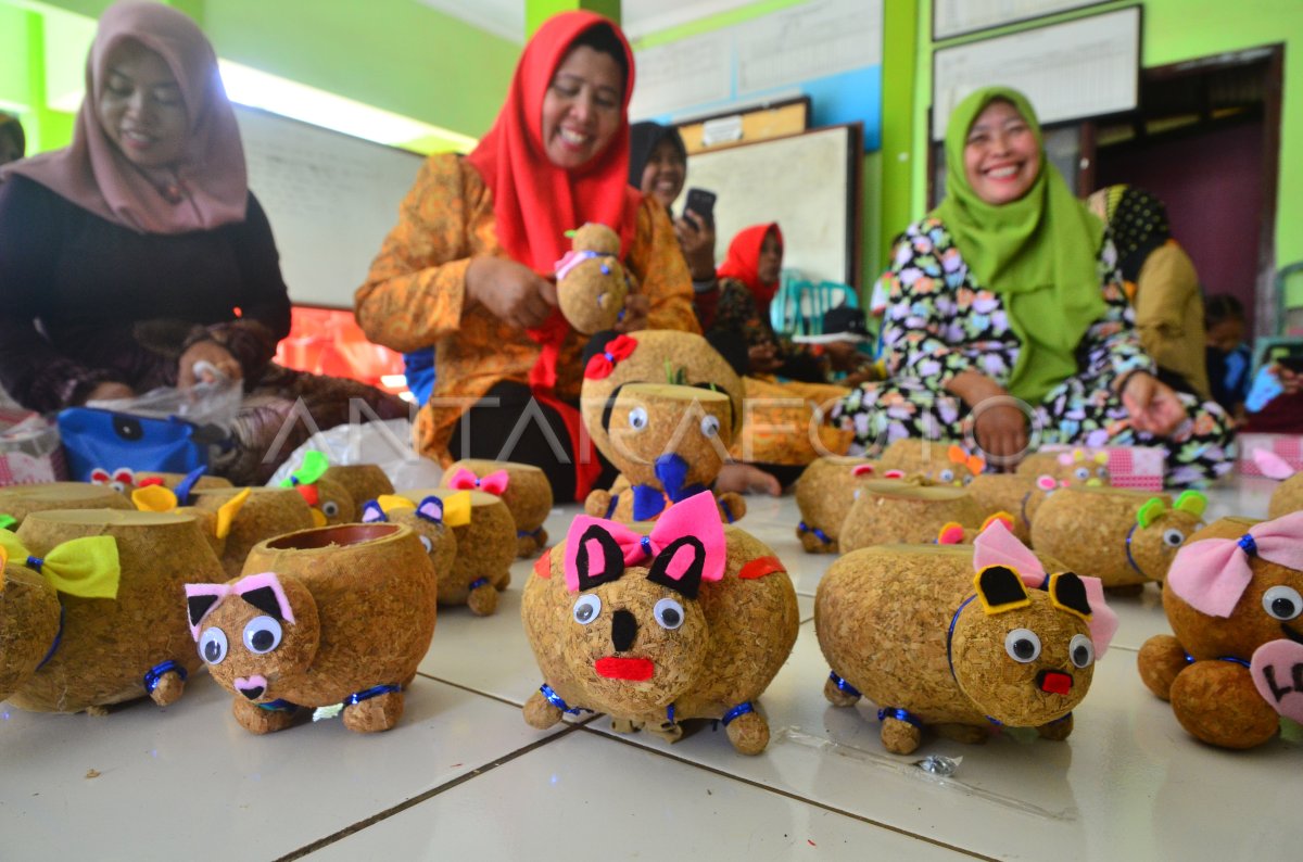 PELATIHAN PEMANFAATAN LIMBAH KAYU ANTARA Foto