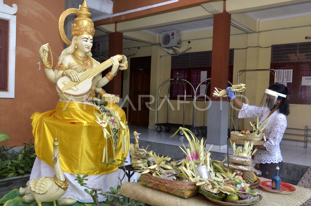 HARI RAYA SARASWATI ANTARA Foto