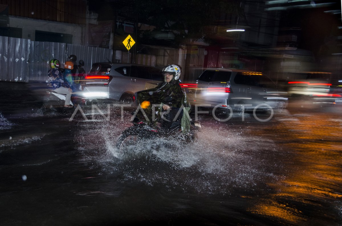 DRAINASE BURUK KAWASAN KOPO BANDUNG ANTARA Foto