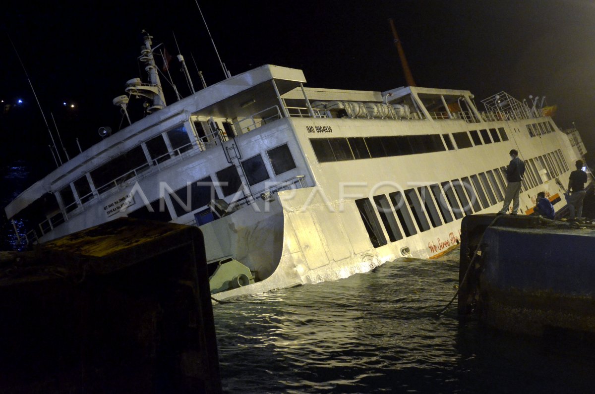 KMP DHARMA RUCITRA III BOCOR ANTARA Foto