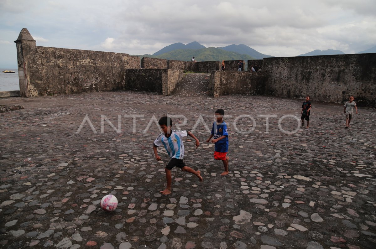 Pengembangan Objek Wisata Sejarah Di Ternate Antara Foto