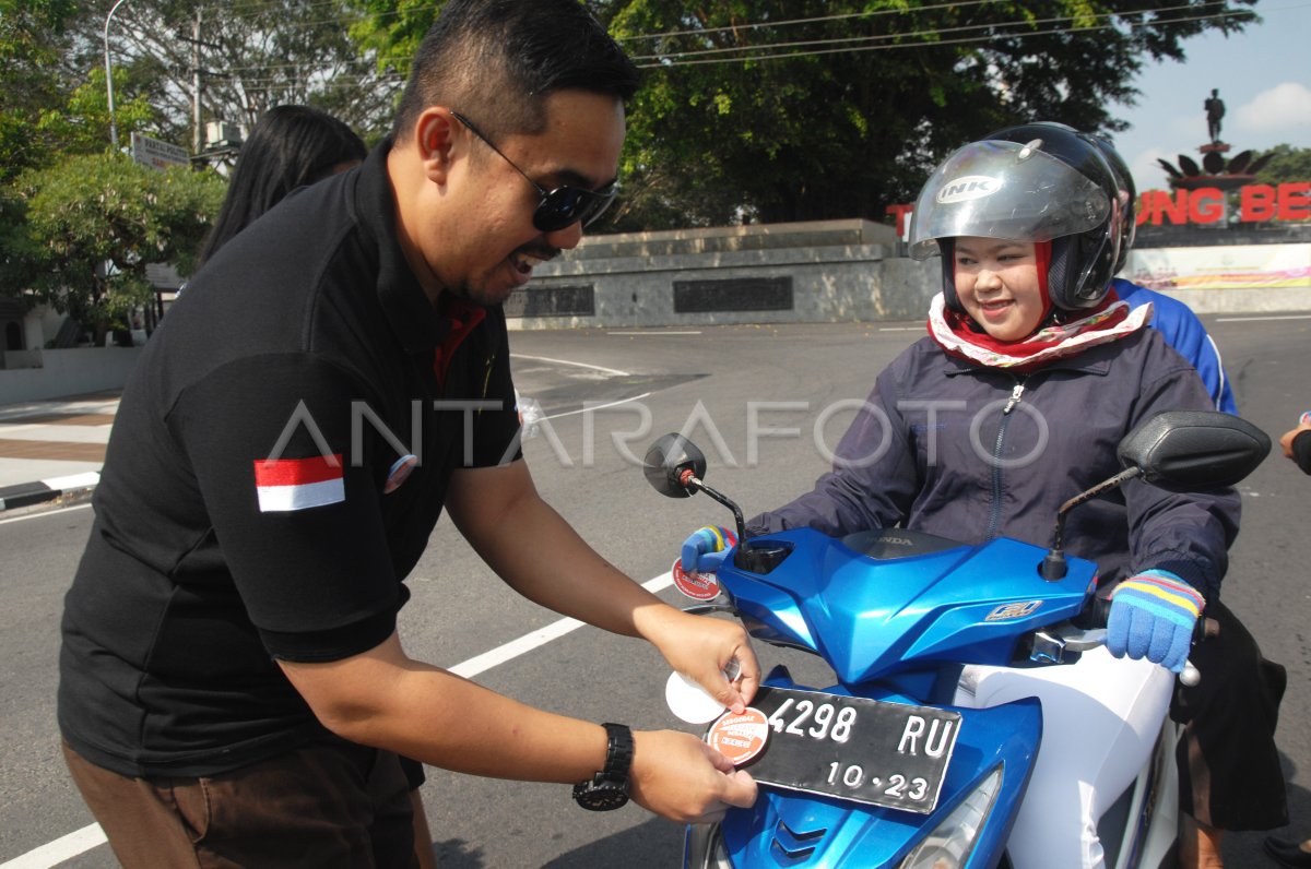 Aksi Bergerak Bersama Berantas Korupsi Antara Foto