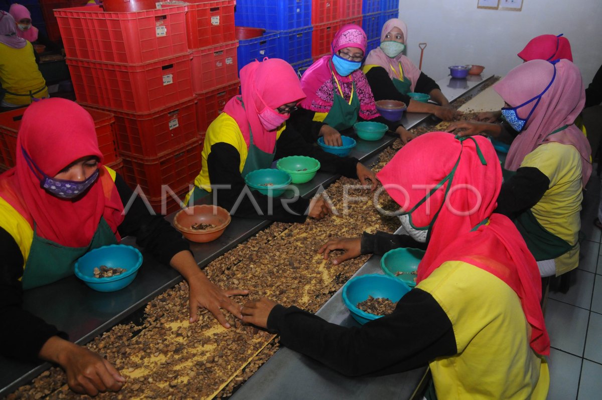 MENJALIN KEMITRAAN DENGAN KOPERASI ANTARA Foto