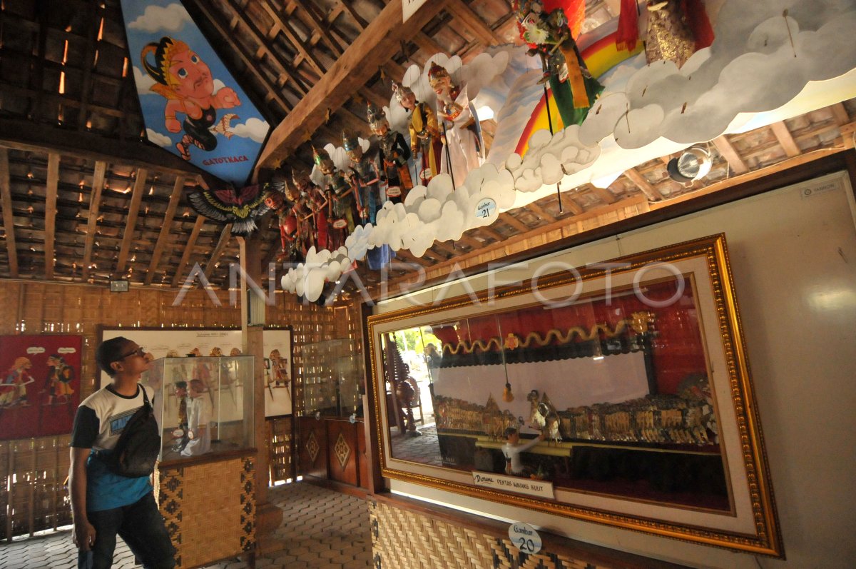 Rumah Wayang Wayang Antara Foto