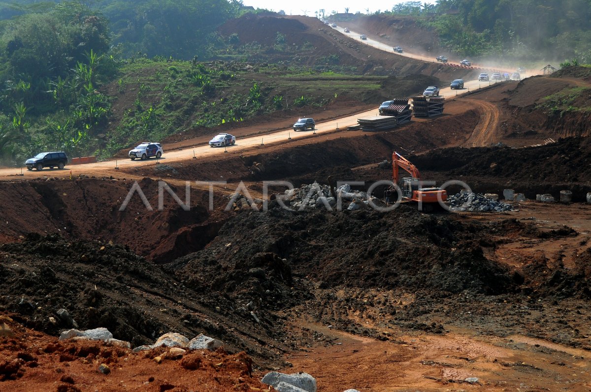 PENINJAUAN TOL PANTURA ANTARA Foto