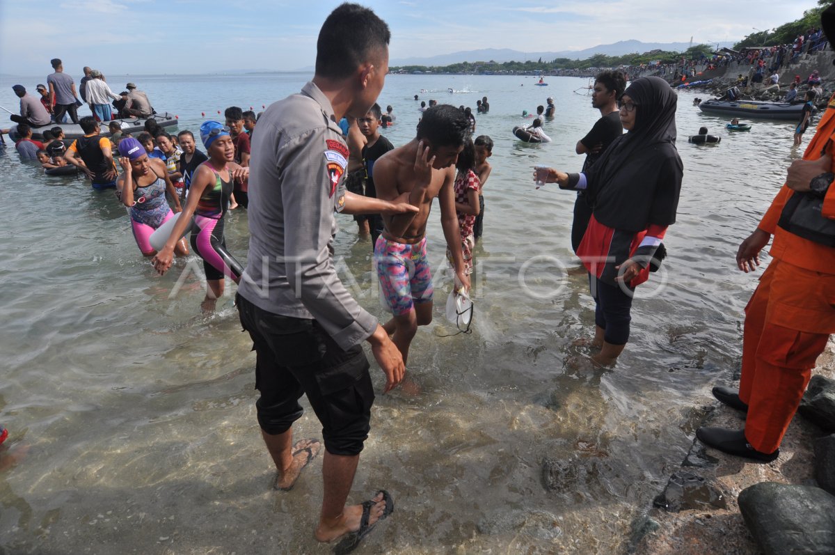 LOMBA RENANG LINTAS TELUK PALU ANTARA Foto