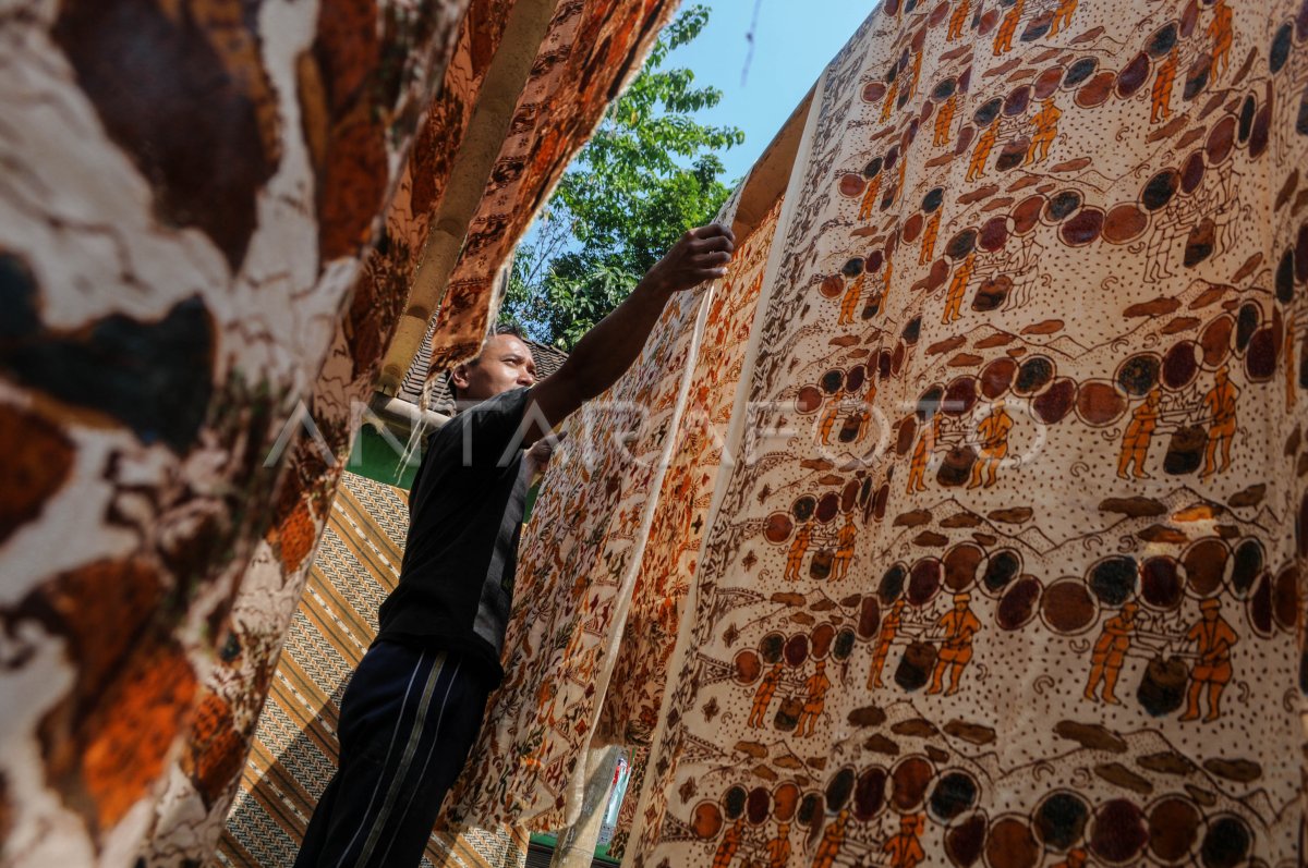 PENGEMBANGAN BATIK BADUY ANTARA Foto