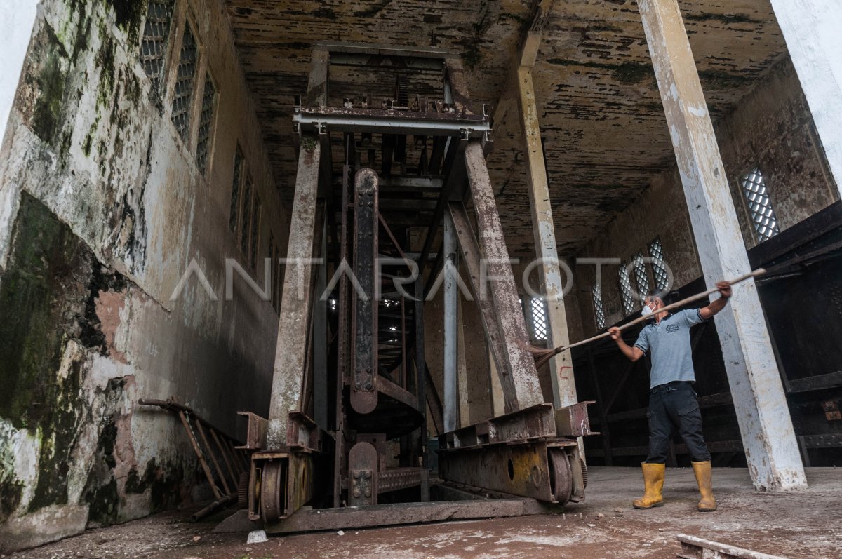 Perawatan Cagar Budaya Bendungan Pamarayan Antara Foto