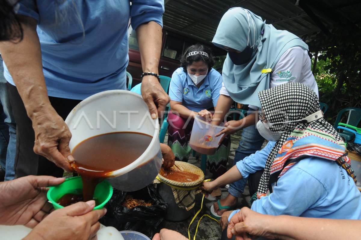 PEMBUATAN CAIRAN ECO ENZYME ANTARA Foto