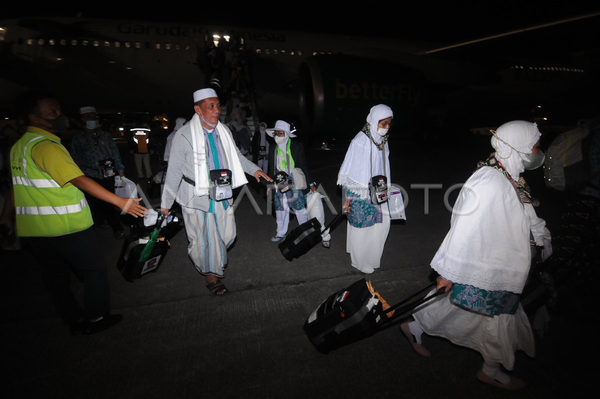 KEDATANGAN KLOTER PERTAMA DEBARKASI SOLO ANTARA Foto