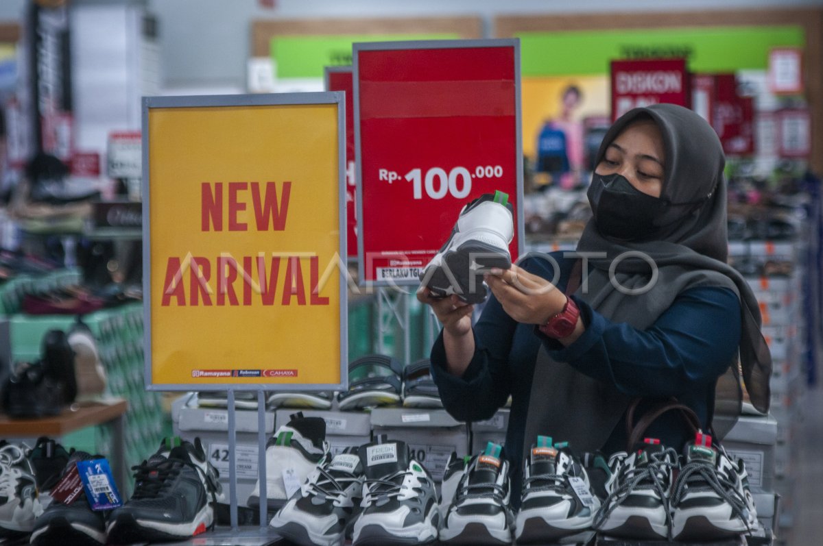 PERTUMBUHAN INDUSTRI TEKSTIL ANTARA Foto