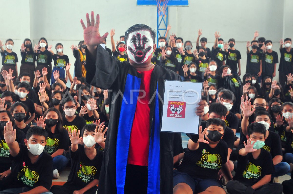 Peringatan Hari Anti Korupsi Di Sekolah Antara Foto