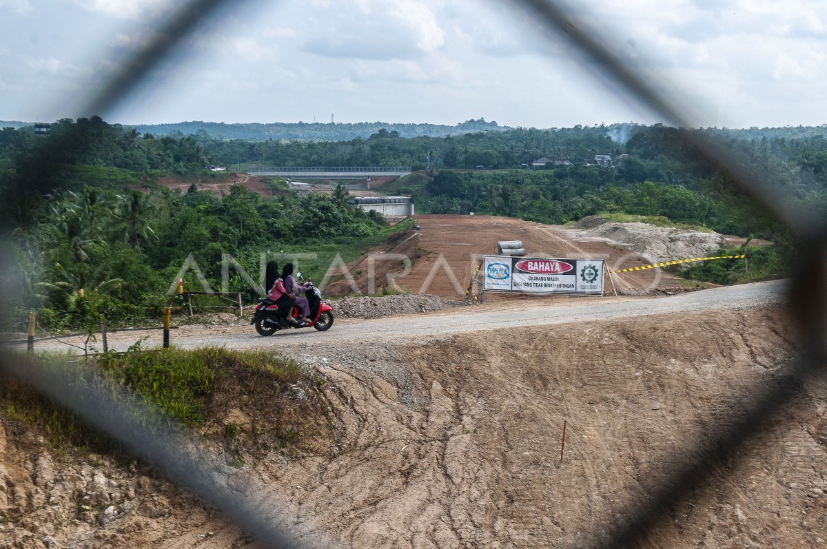 Anggaran Infrastruktur Jalan Nasional Antara Foto