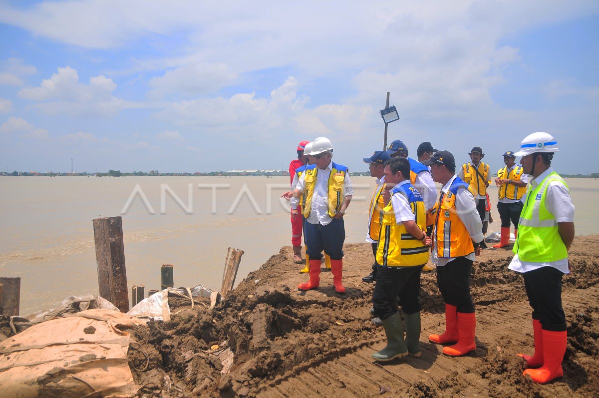 Menteri PUPR Cek Penanganan Banjir Di Demak ANTARA Foto