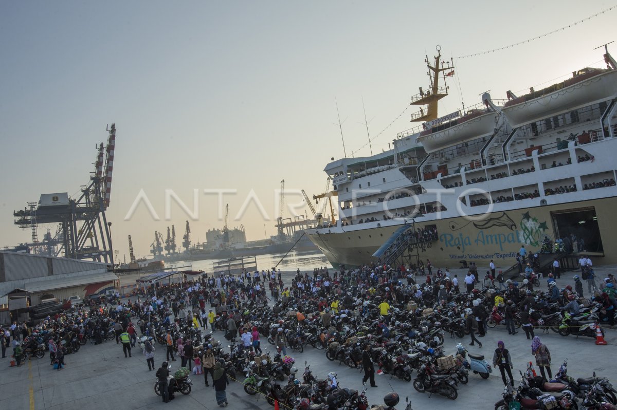 Arus Balik Tanjung Priok Antara Foto