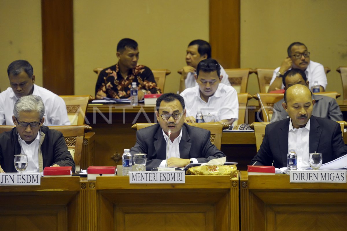 Raker Kementerian Esdm Komisi Vii Dpr Antara Foto