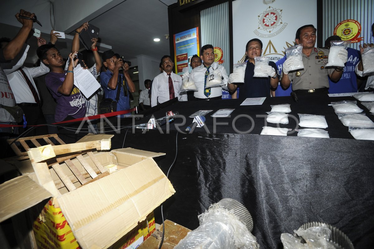 Rilis Narkoba Jaringan Internasional Antara Foto