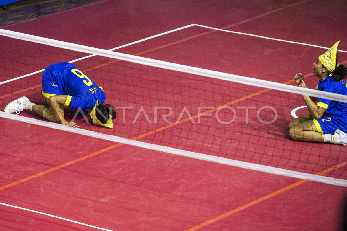 SEPAK TAKRAW DOUBLE PUTRI JABAR ANTARA Foto