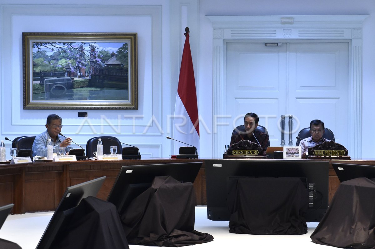 Evaluasi Proyek Strategis Nasional Antara Foto