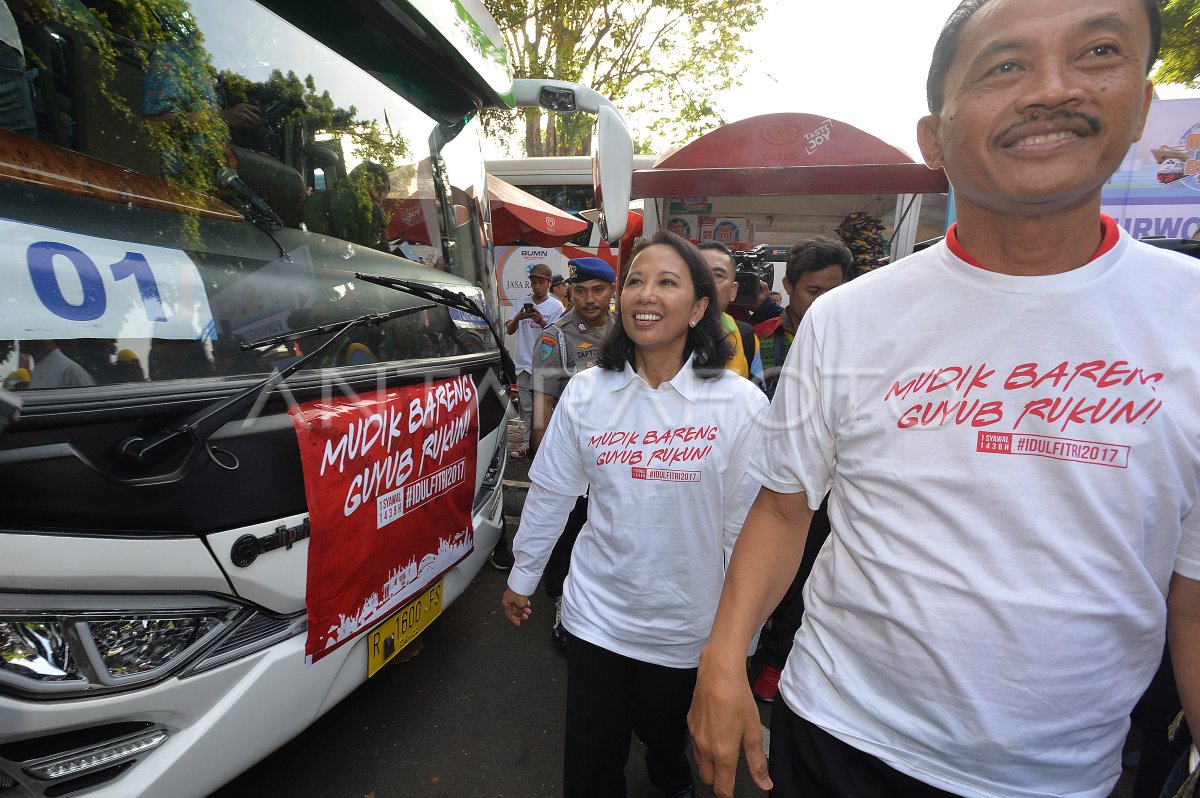 MUDIK BARENG BUMN 2017 ANTARA Foto