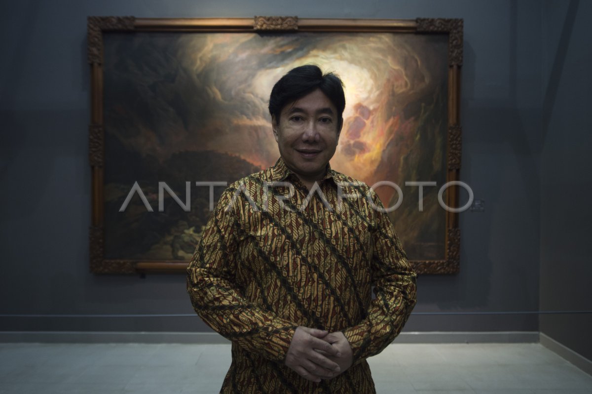 PAMERAN LUKISAN KOLEKSI ISTANA ANTARA Foto