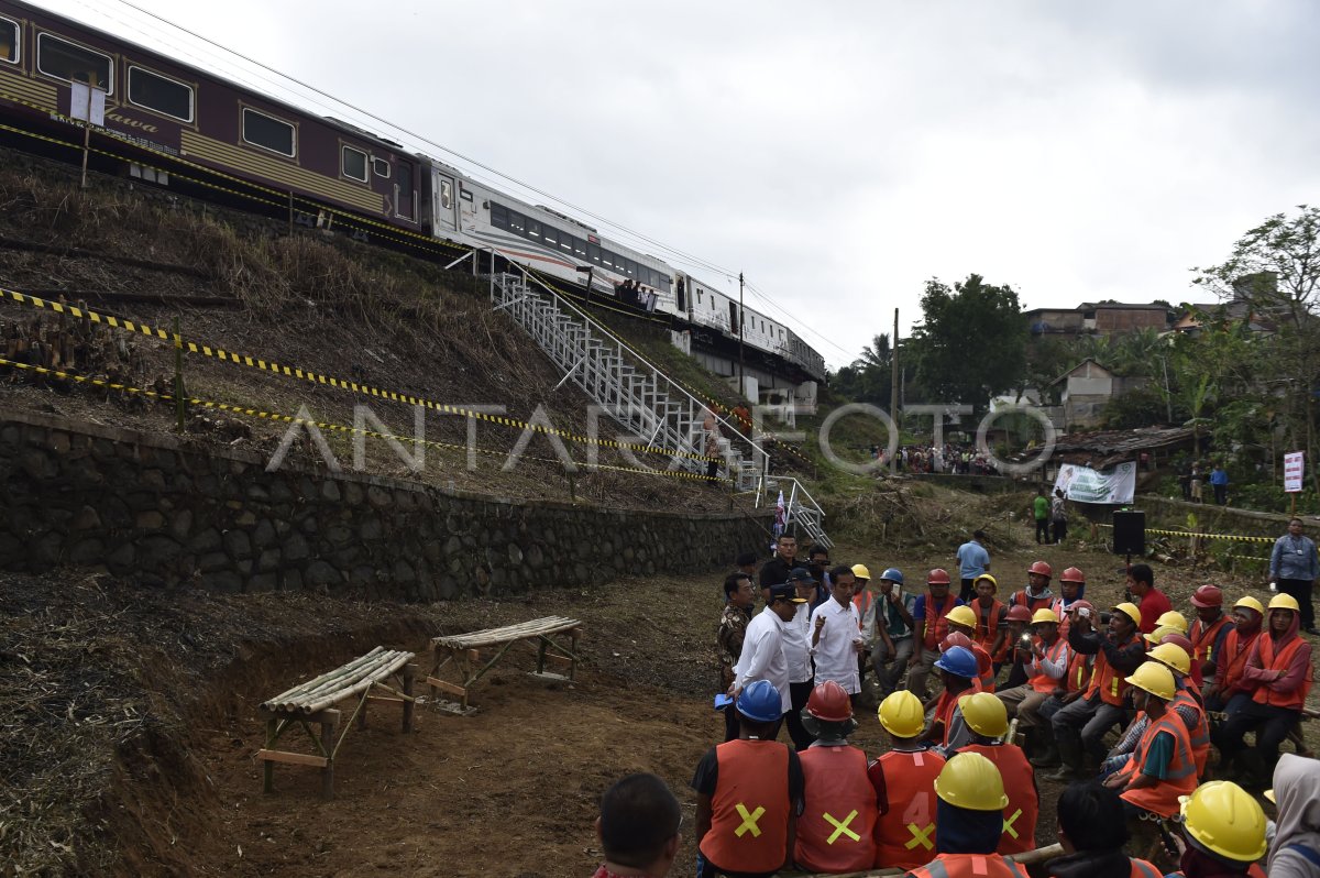 Padat Karya Jalur Cigombong Cicurug Antara Foto